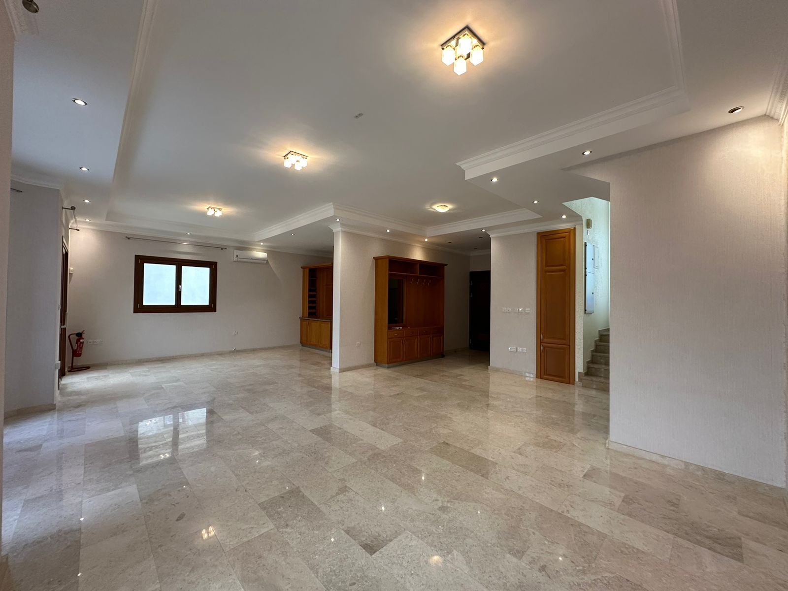 4 BR Villa in Mouttagiaka, Limassol photo 4