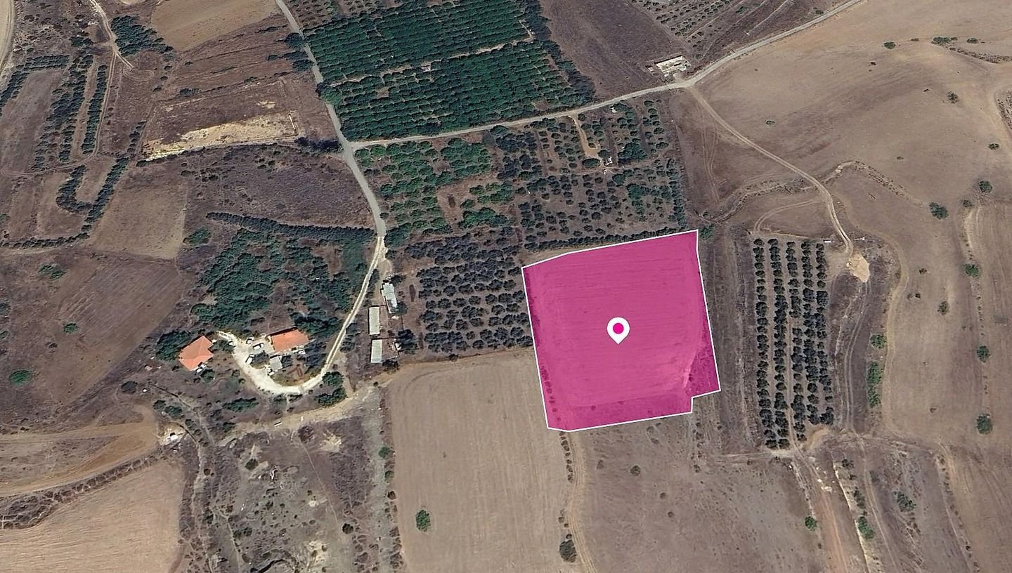 Agricultural Field in Kato Koutrafas, Nicosia photo 2