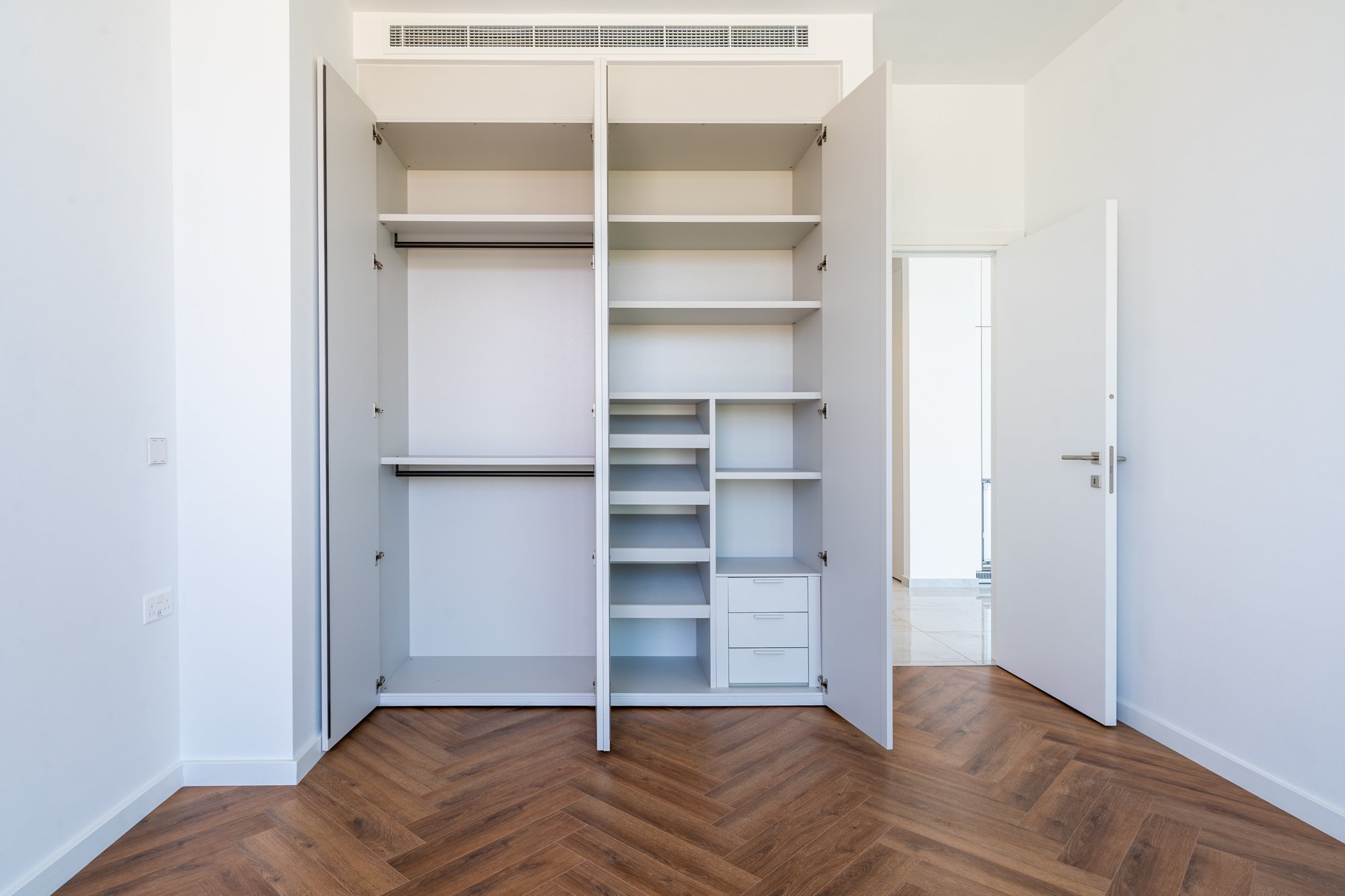 1 BR Apartment in Agios Tychonas, Limassol photo 8