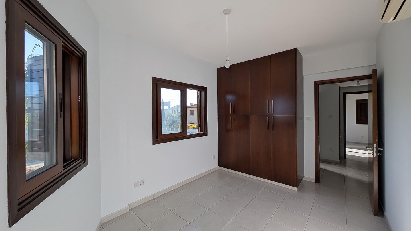 Two-Storey Semi-Detached House in Psimolofou, Nicosia photo 18