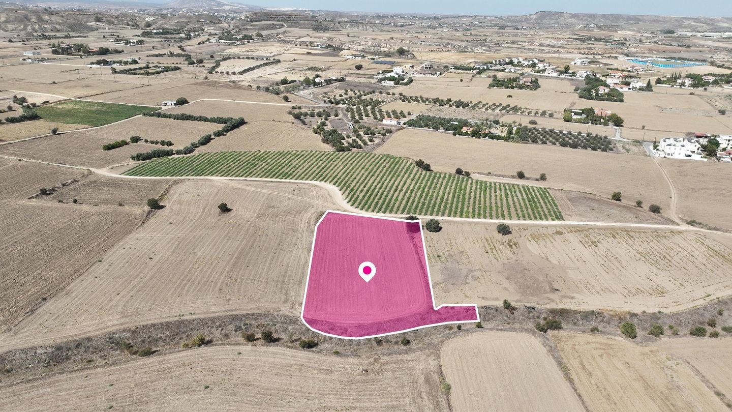 Residential field in Episkopeio , Nicosia photo 5