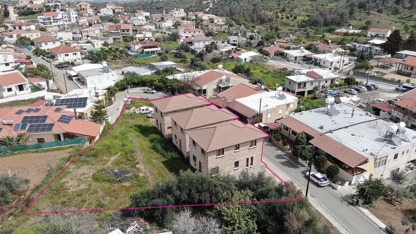 Incomplete Residential Development in Kapedes, Nicosia photo 5