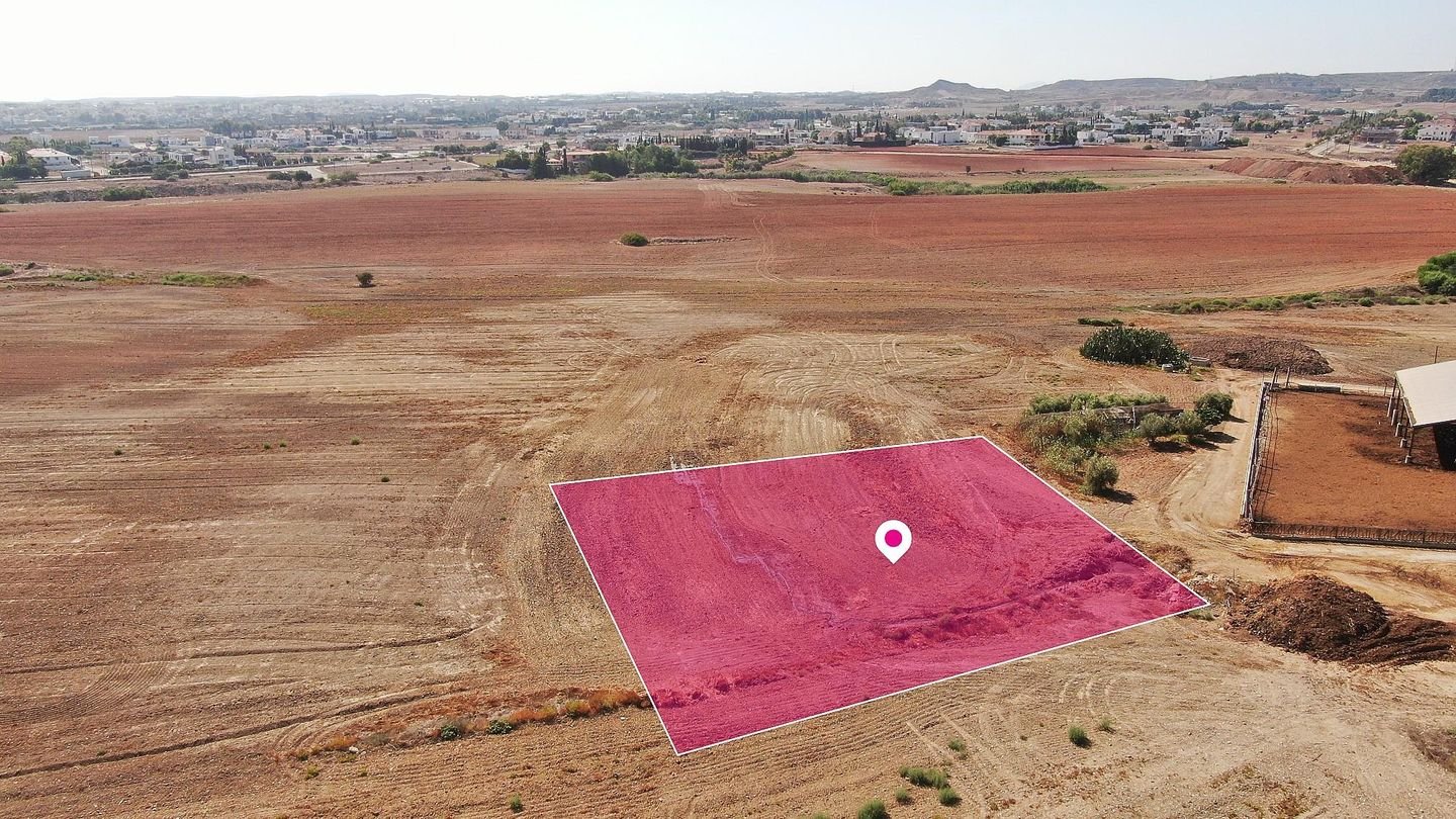Share of Residential Field in Strovolos, Nicosia photo 3