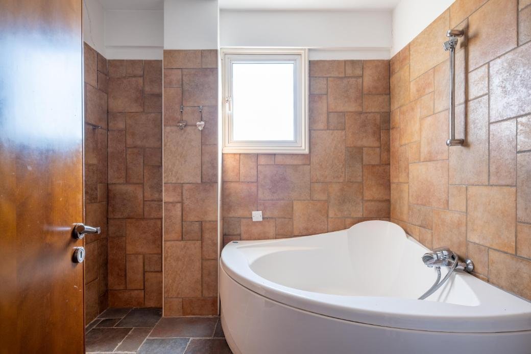 Mixed-use building in Egkomi, Nicosia photo 12