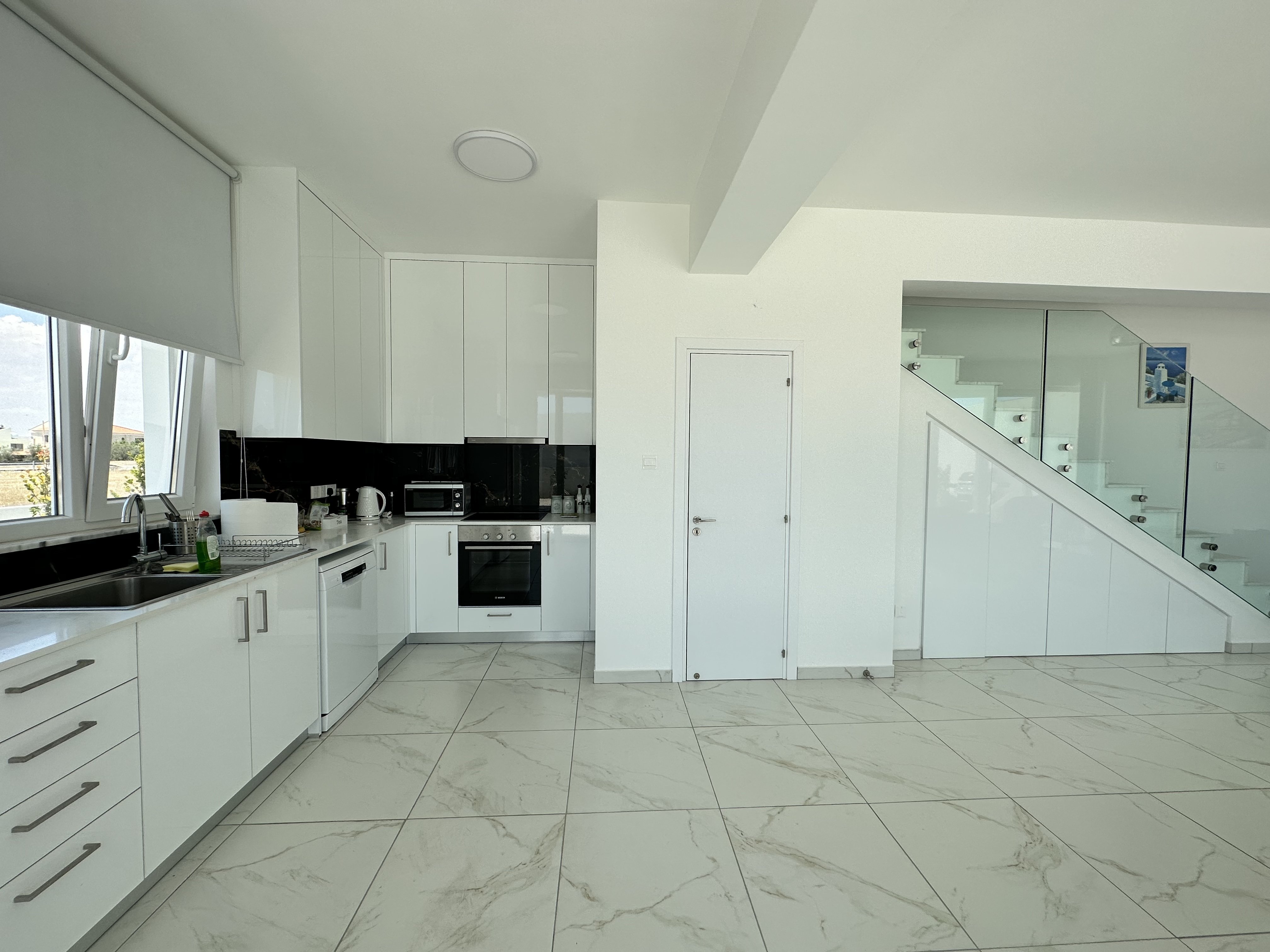 3 BR Detached House in Oroklini Tourist Area, Larnaca photo 4