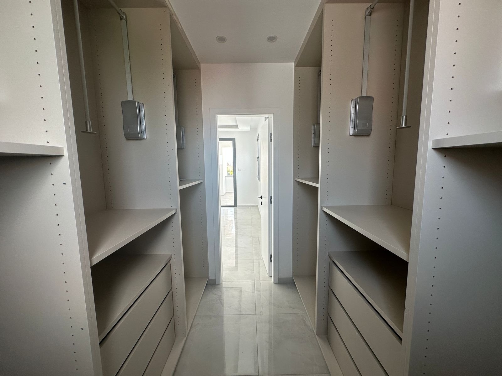 4 BR Villa in Geroskipou, Paphos photo 6