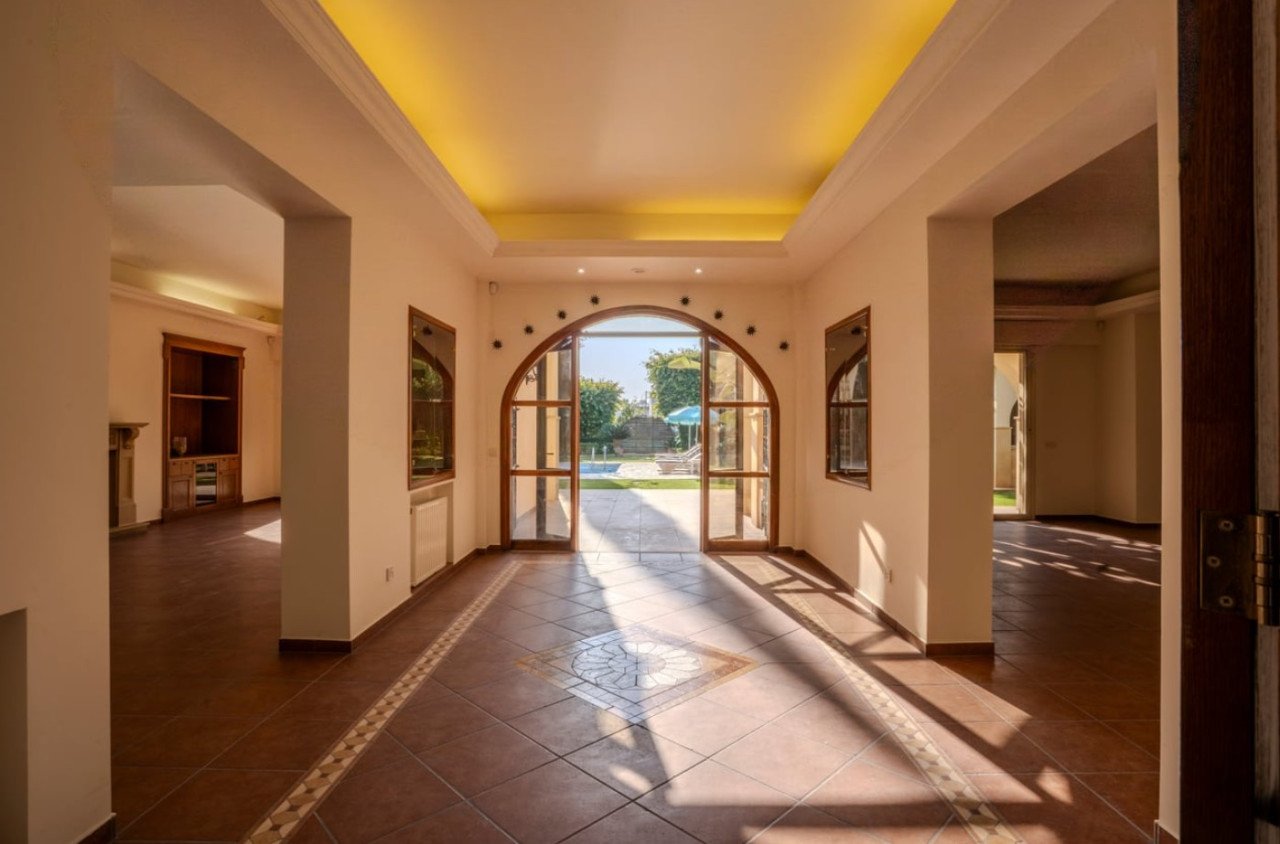 5 BR Detached House in Ypsonas, Limassol photo 2