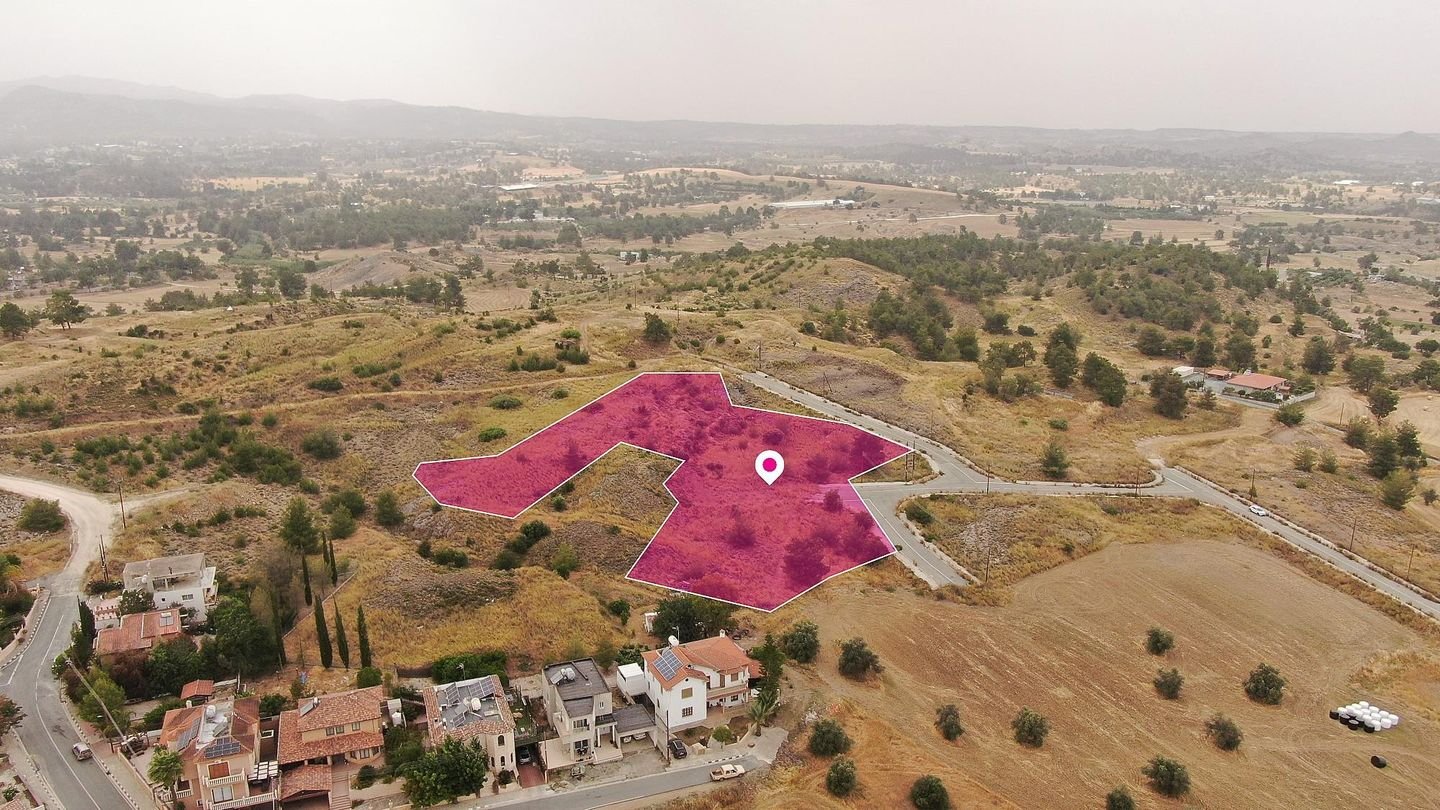 Residential field located in Mathiatis, Nicosia. photo 4