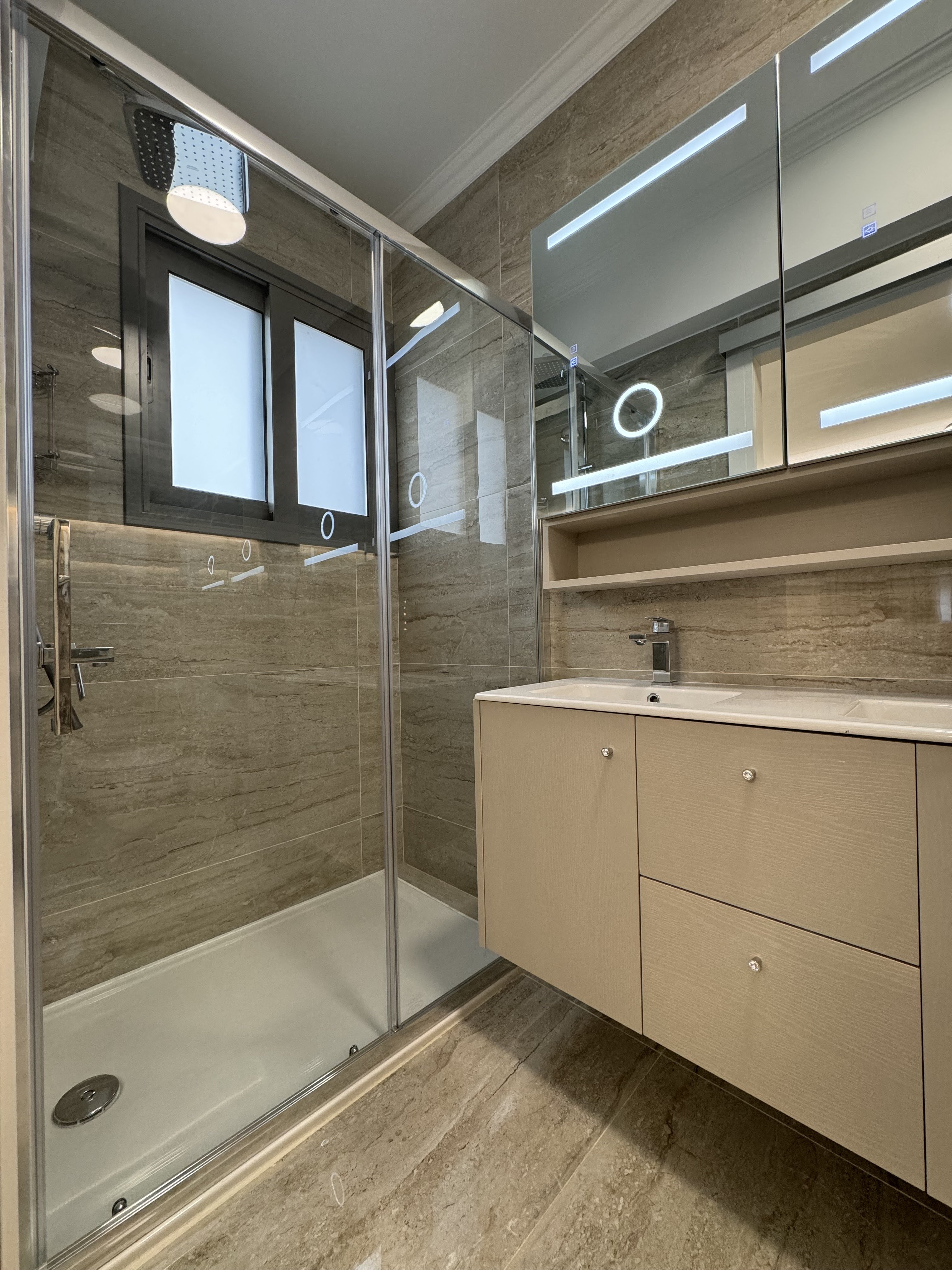 4+1 BR whole-floor Penthouse with rooftop garden in Potamos Germasogeias, Limassol photo 16