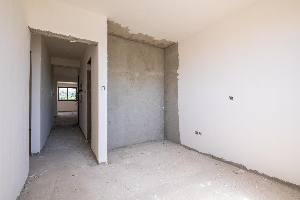 Incomplete 3 bedroom apartment in Polemidia, Limassol photo 4