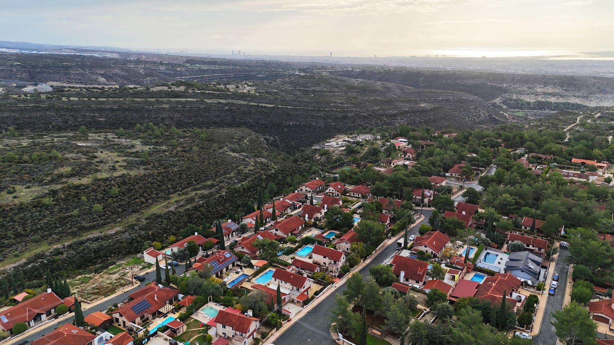 4 BR House in Souni photo 6