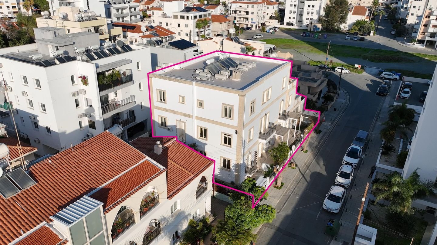Three storey building in Agios Nikolaos, Larnaca photo 4