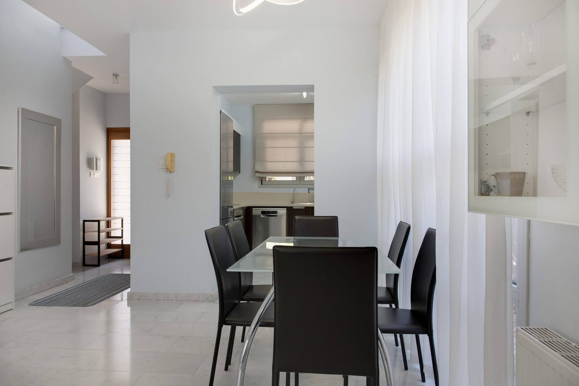 3 BR Villa in Agios Tychonas, Limassol photo 3