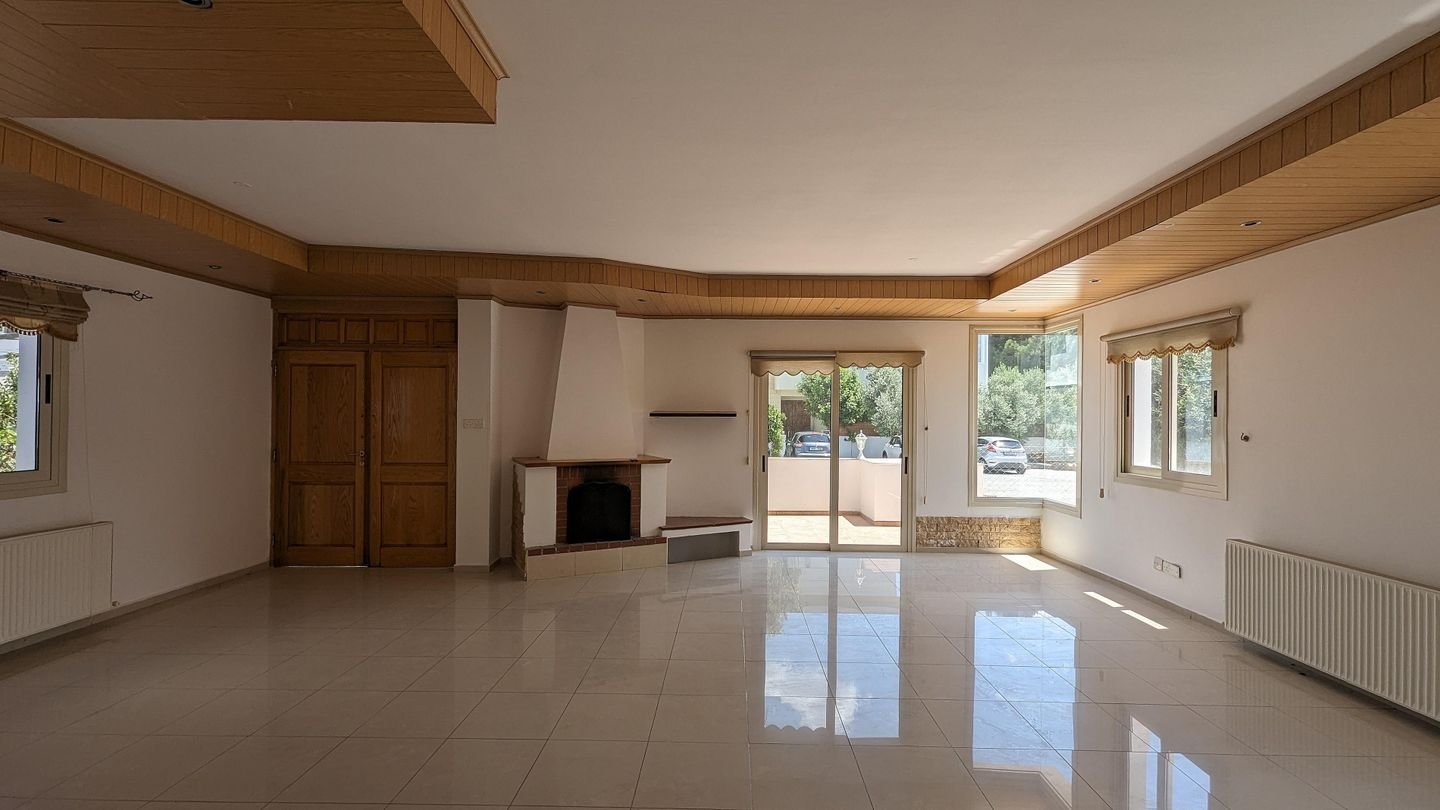 Four bedroom house with attic, in Lakatamia, Nicosia. photo 14