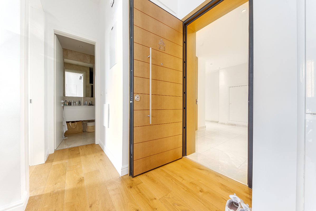 1 BR Apartment in Mesa Geitonia, Limassol photo 8