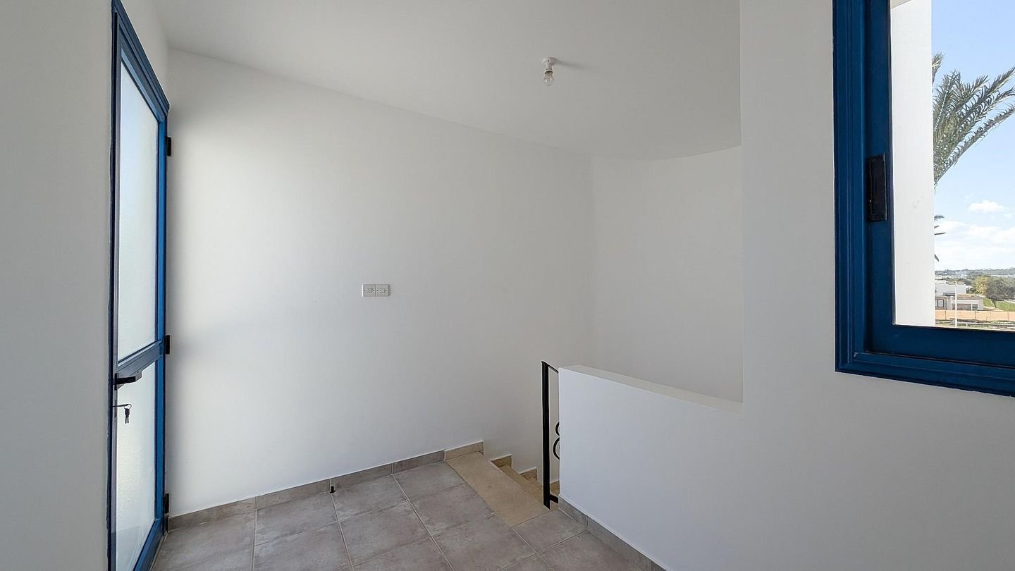 Steps from the beach - Detached Coastal House in Paralimni, Ammochostos photo 25