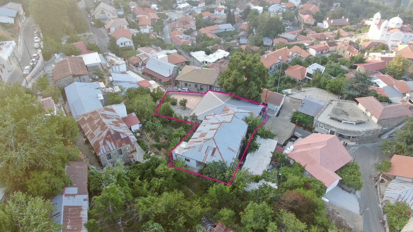 Former Hotel Building with Development Potential – Pedoulas, Nicosia photo 5