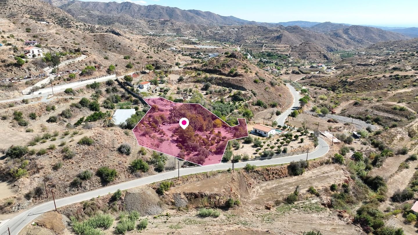 Residential field located in Melini, Larnaca photo 3