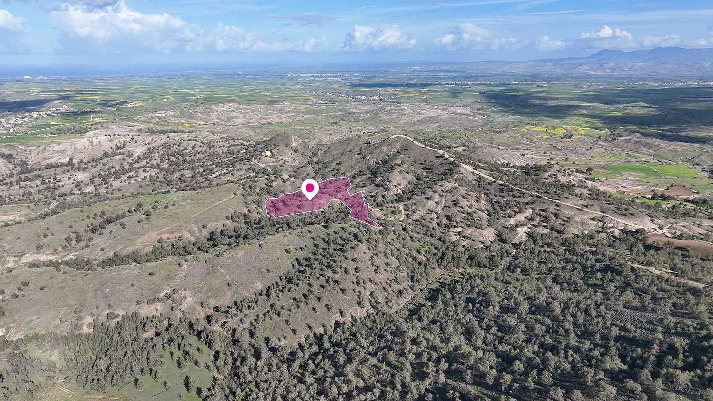 Livestock field located in Agia Marina Xyliatou, Nicosia. photo 2