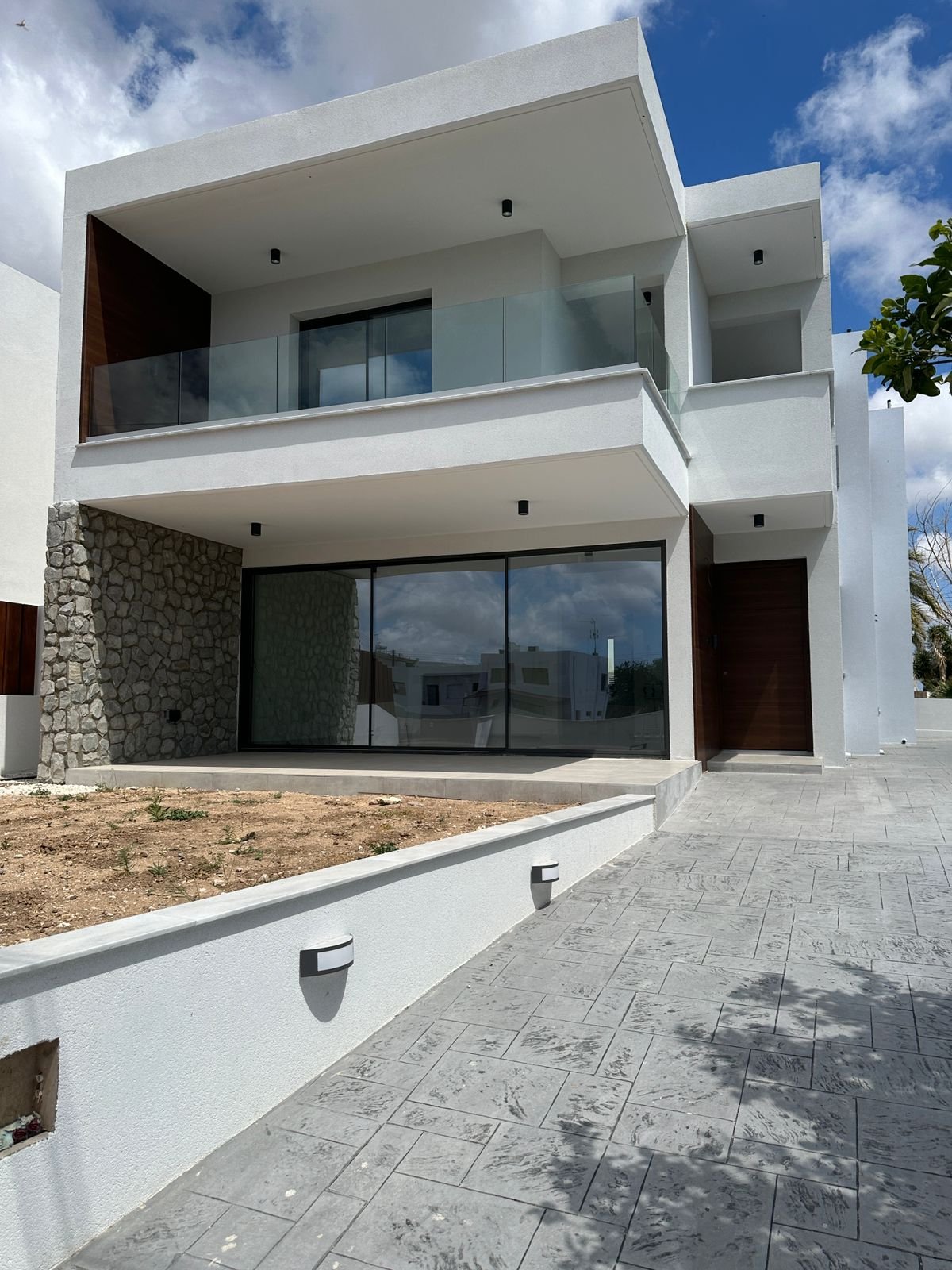 4 BR Villa in Geroskipou, Paphos photo 1