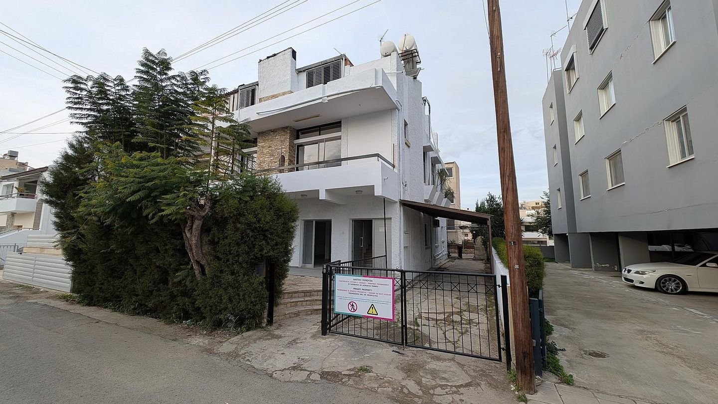 Two storey semi-detached building in Panagia, Nicosia photo 2
