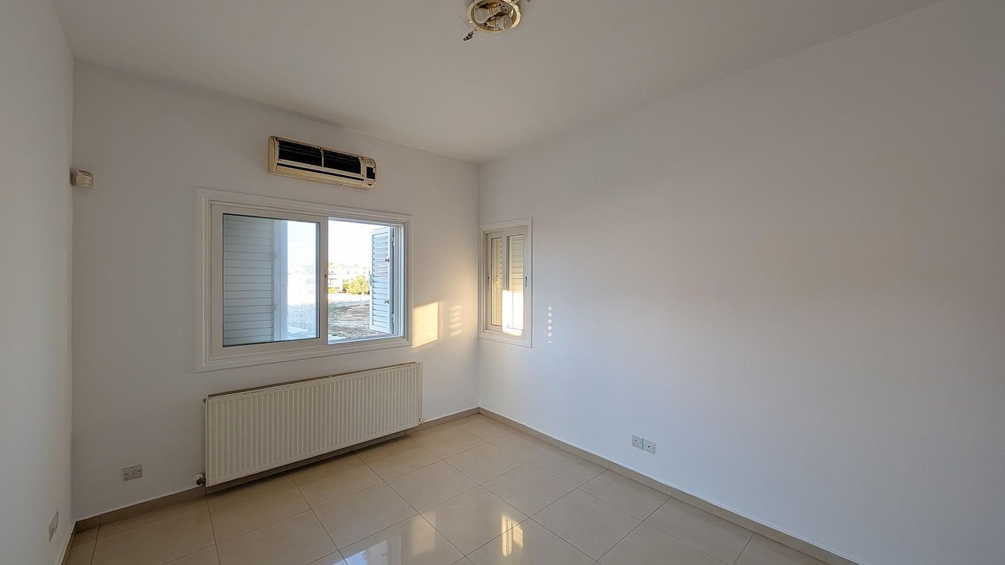 Elegant 4-Bedroom Home with Private Pool in Archangelos/Anthoupoli, Nicosia photo 19