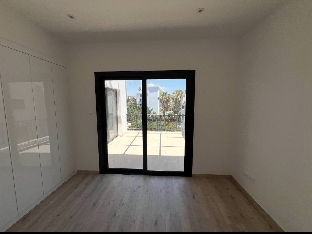 3 BR Apartment in Agios Tychonas, Limassol photo 8