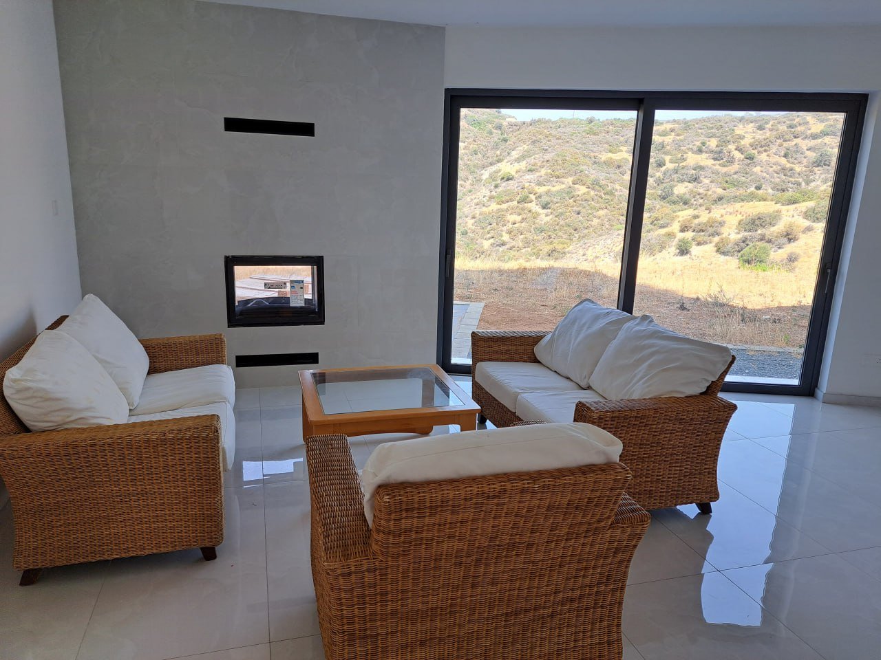 4 BR Luxury Villa in Agios Tychonas, Limassol photo 5