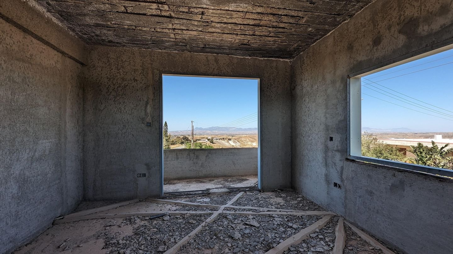 Incomplete house located in Kato Moni, Nicosia photo 9