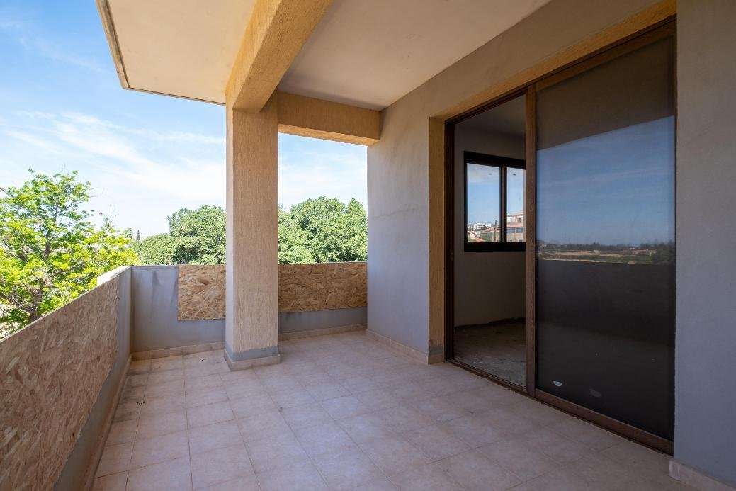 Incomplete 3 bedroom apartment in Polemidia, Limassol photo 2