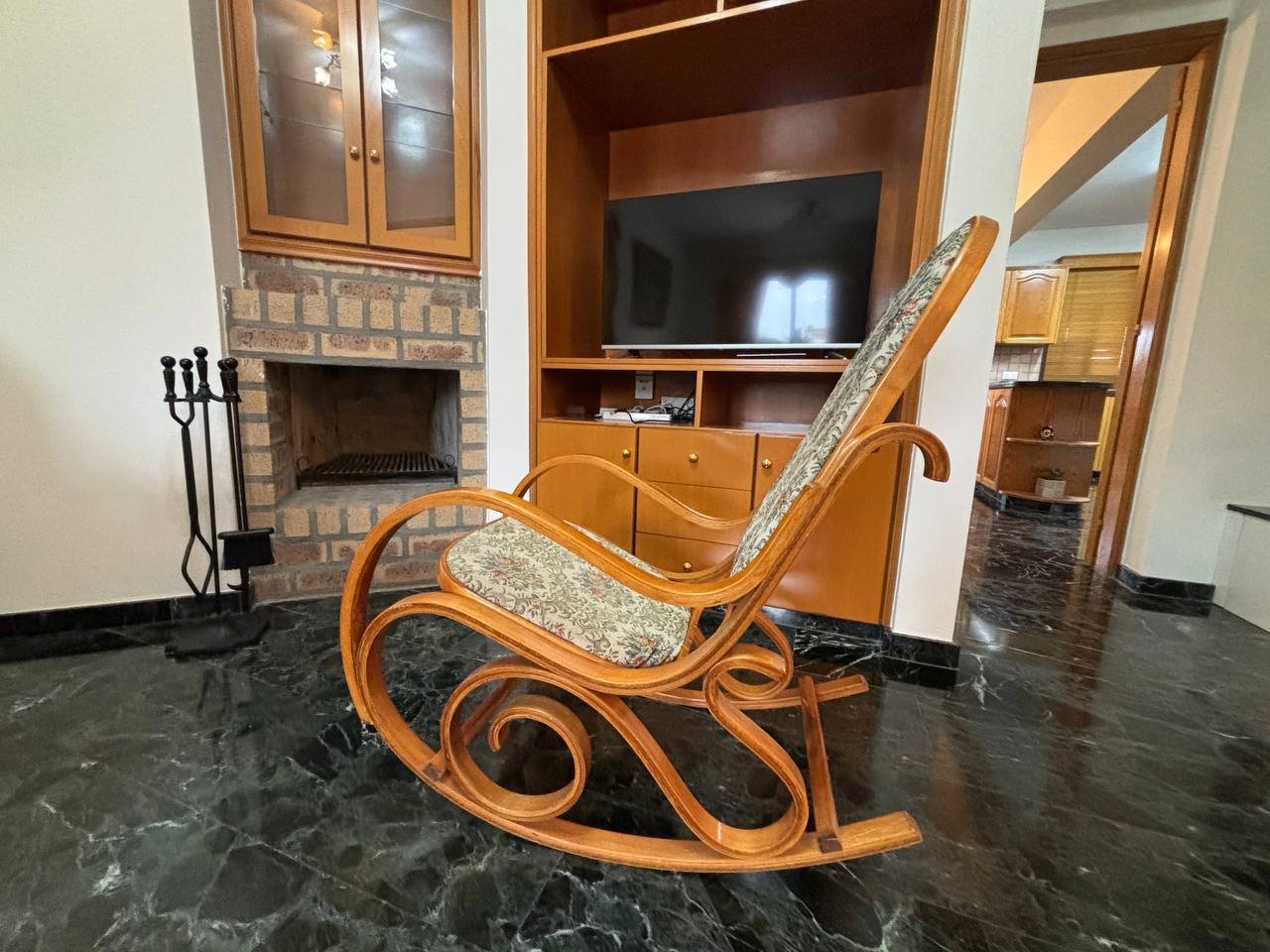 4 BR Villa in Ypsonas, Limassol photo 8