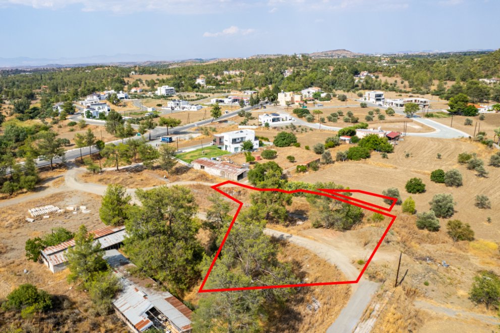 Residential field in Lythrodontas, Nicosia photo 3