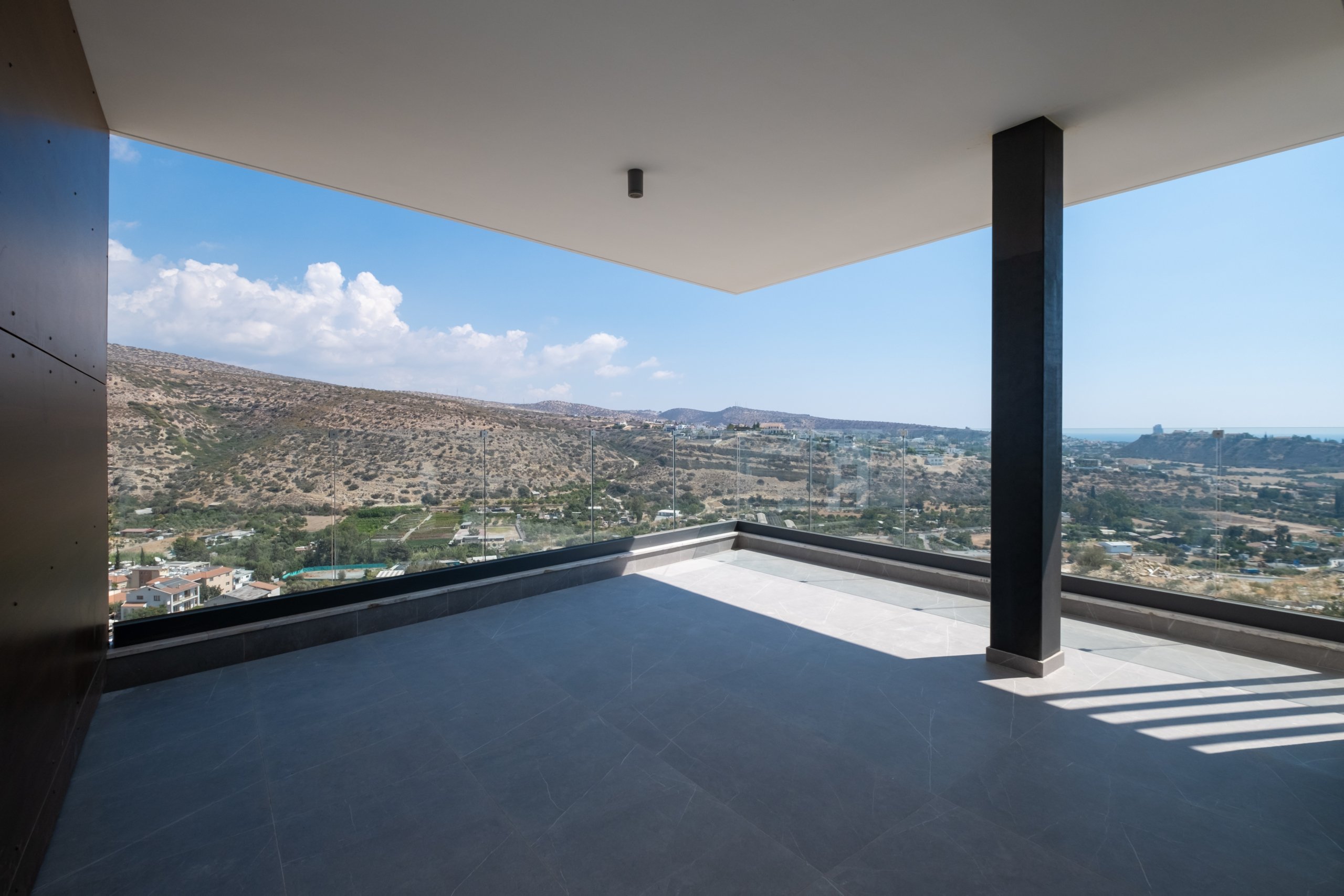 2 BR Apartment in Germasogeia, Limassol photo 3