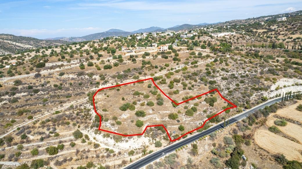 Residential field in Peristerona, Paphos photo 1