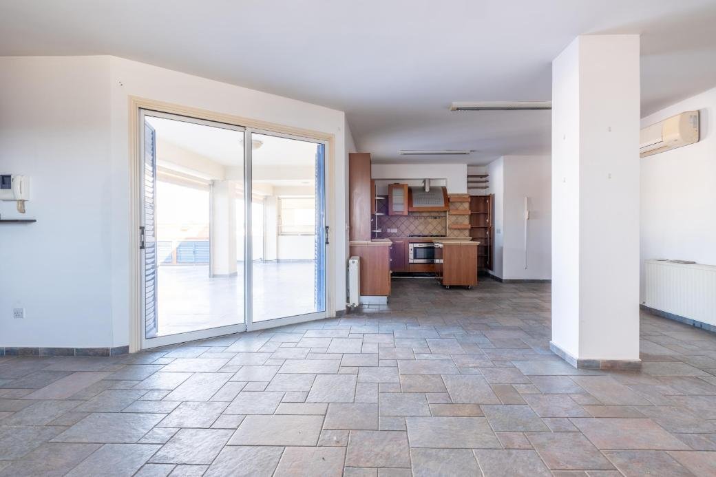 Mixed-use building in Egkomi, Nicosia photo 4