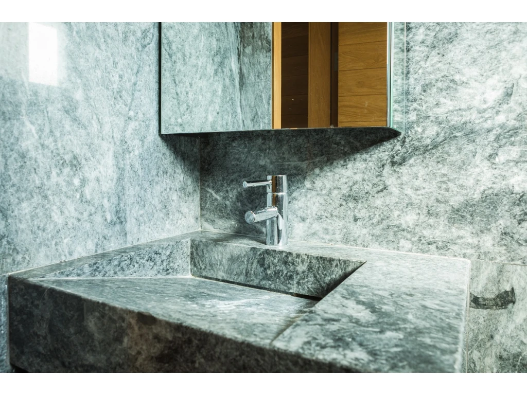 4 BR Penthouse in Neapolis, Limassol photo 13