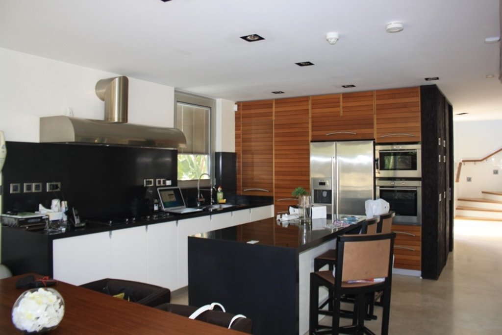 3 BR Villa in Pyrgos Tourist Area, Limassol photo 9