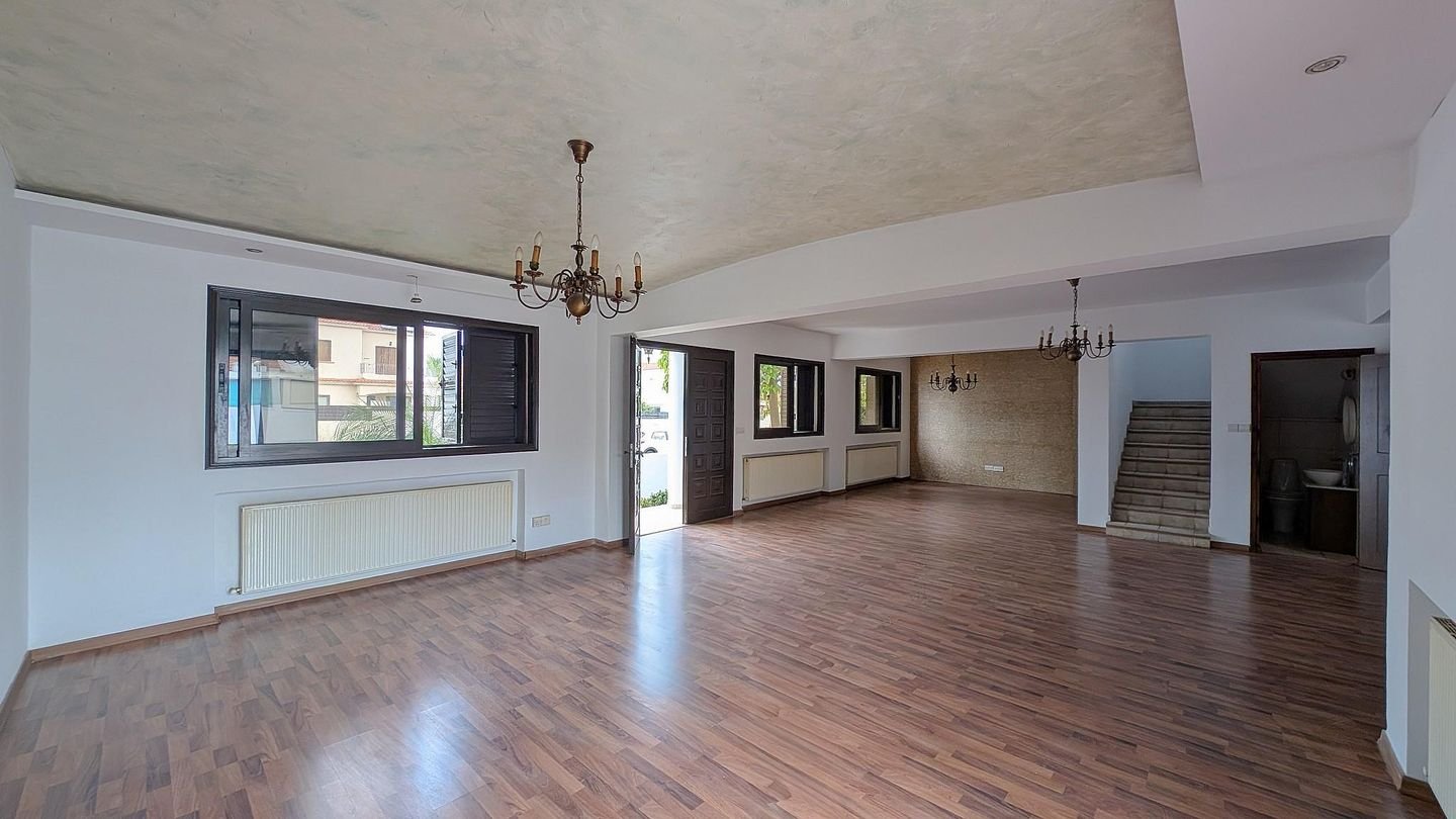 Elegant 3-bedroom semi-detached house in Engomi, Nicosia photo 10