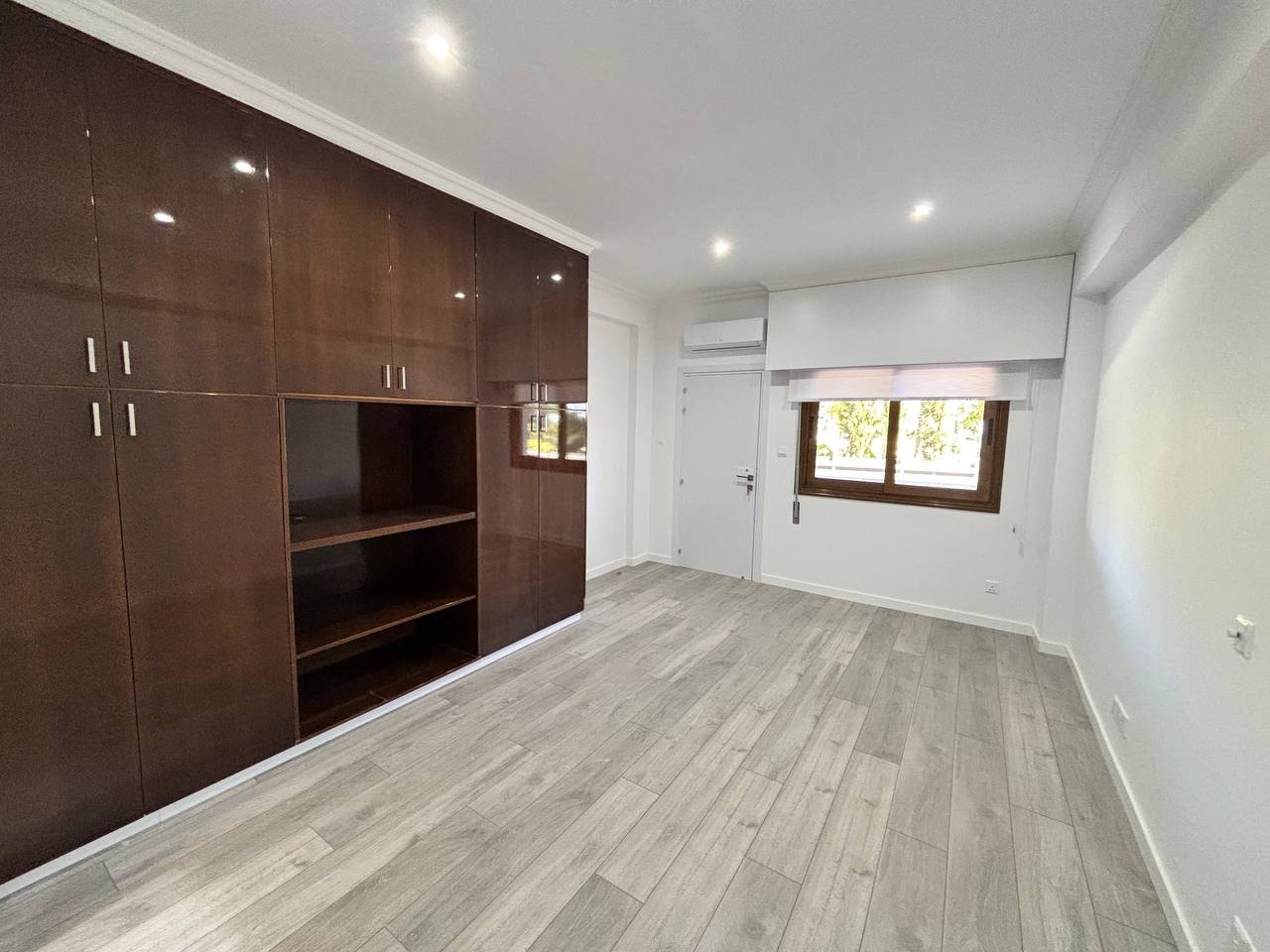 3 BR Apartment in Agios Tychonas, Limassol photo 4