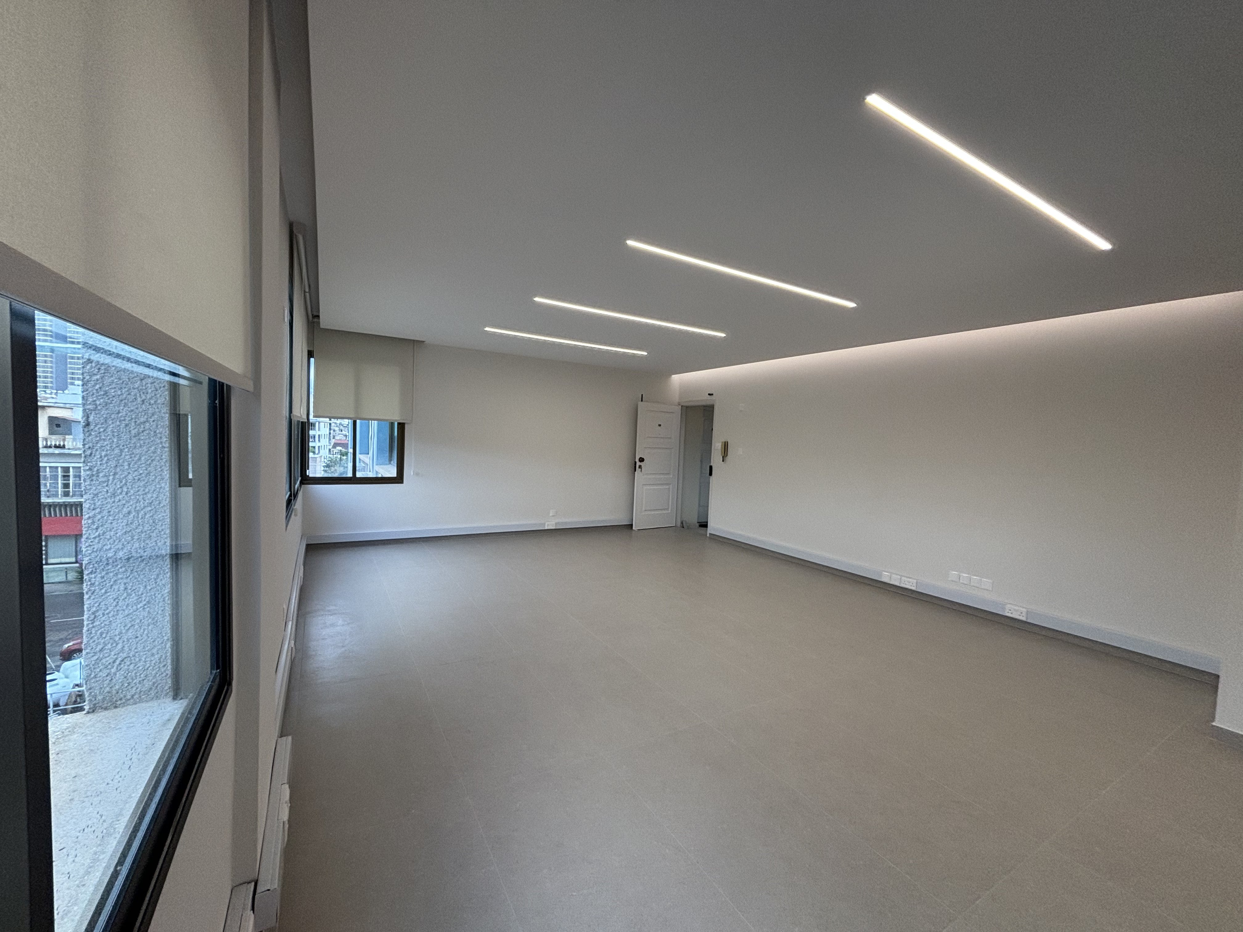 Fully renovated Office in Neapolis, Limassol photo 3