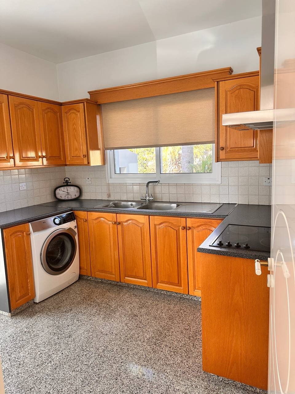 6 BR Villa in Potamos Germasogeias, Limassol photo 4