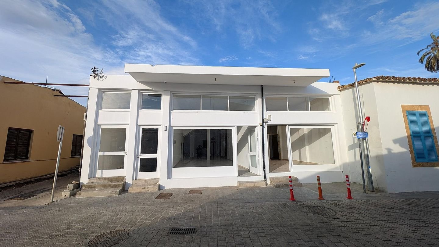 Two Shop Commercial Building in Kaimakli, Nicosia photo 2