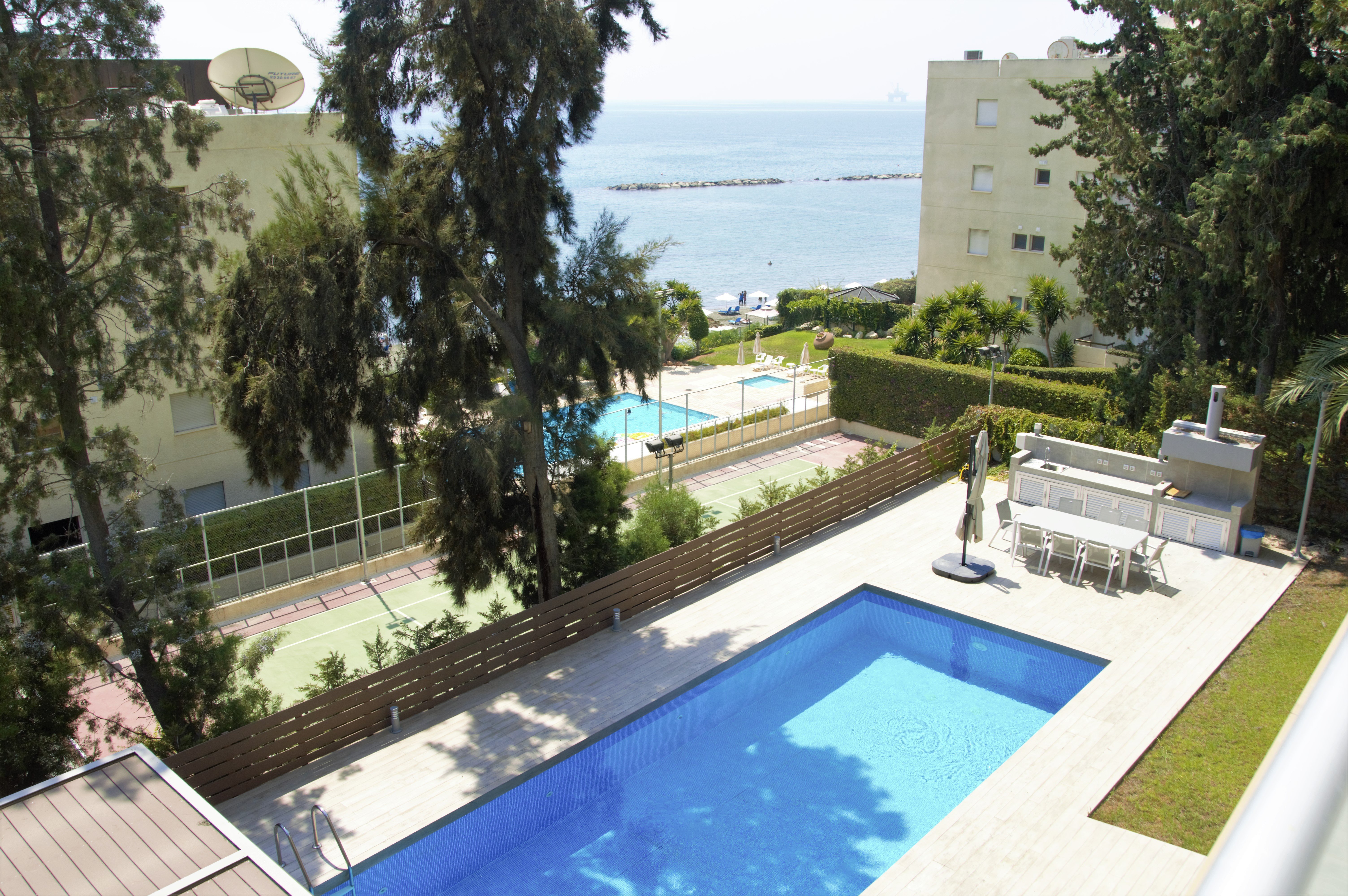 Luxury 3 BR Apartment in Agios Tychonas, Limassol Tourist Area photo 14