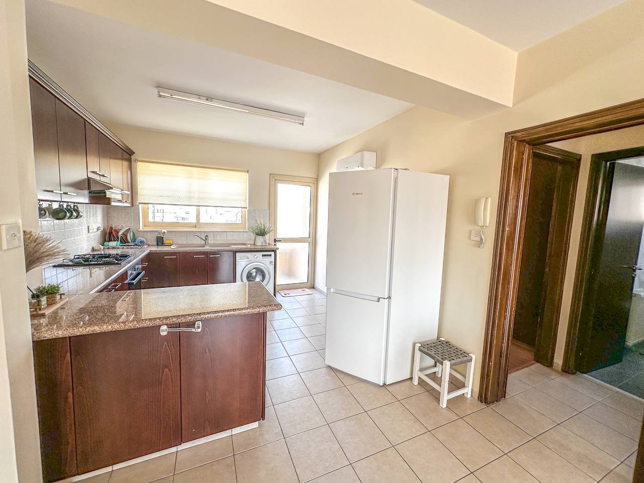 2 BR Apartment in Mesa Geitonia, Limassol photo 2