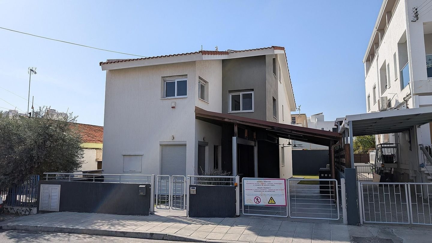 Two-Storey 5-Bedroom House, Mesa Geitonia, Limassol photo 2