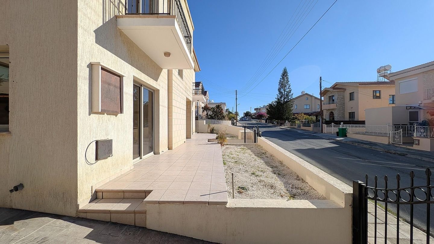 Two Storey Detached House, Kolossi, Limassol photo 8