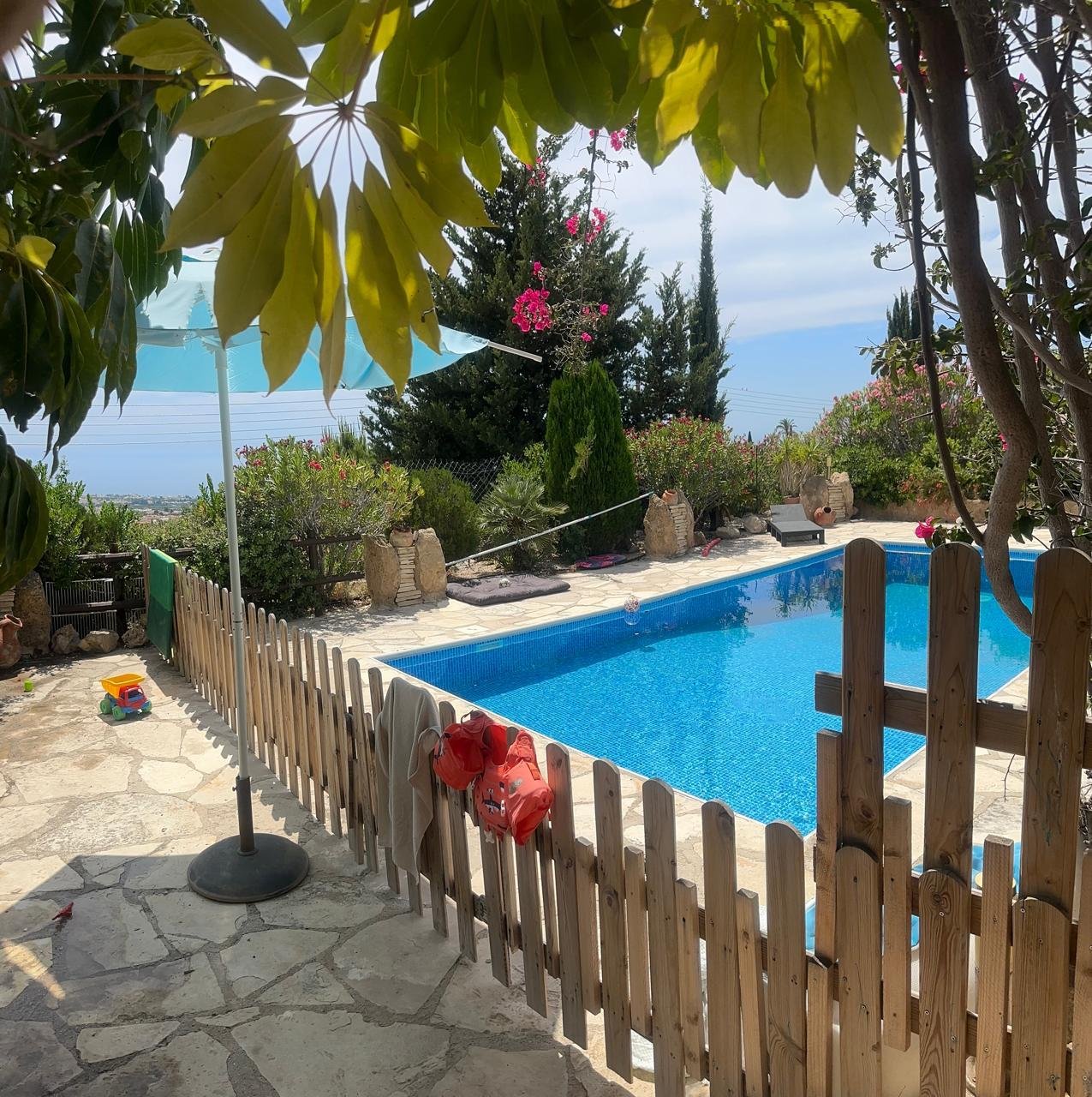 3 BR Bungalow in Tala, Paphos photo 2