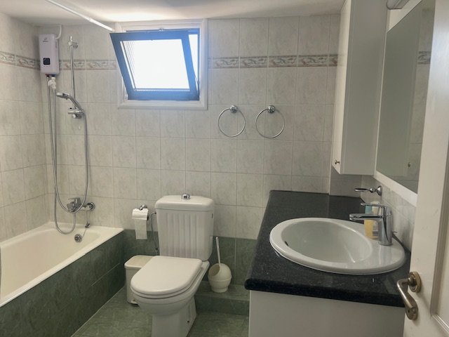 4 BR Apartment in Agios Tychonas, Limassol photo 13