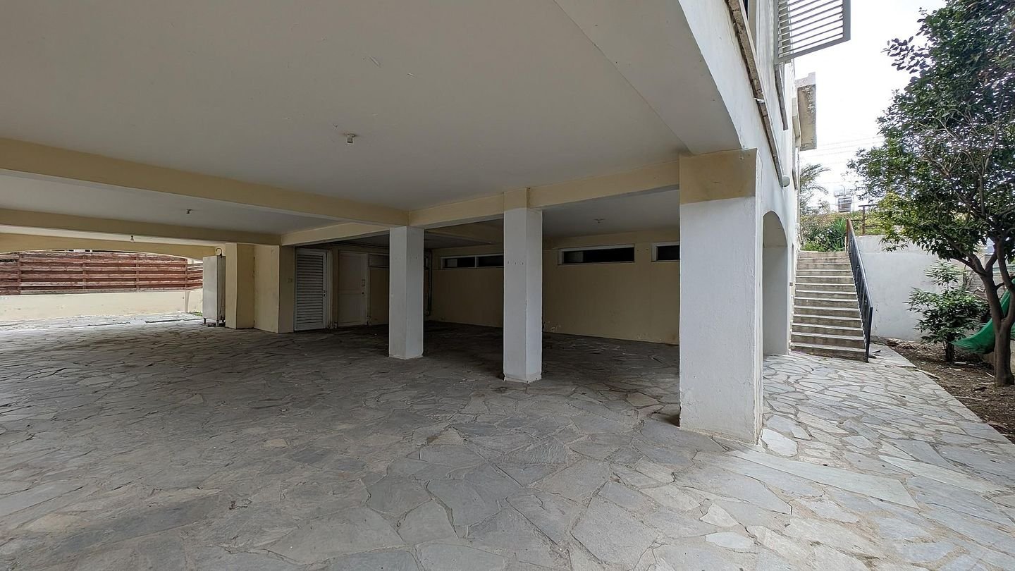 4-Bedroom Detached Villa with Pool & Loft in Egkomi, Nicosia photo 35