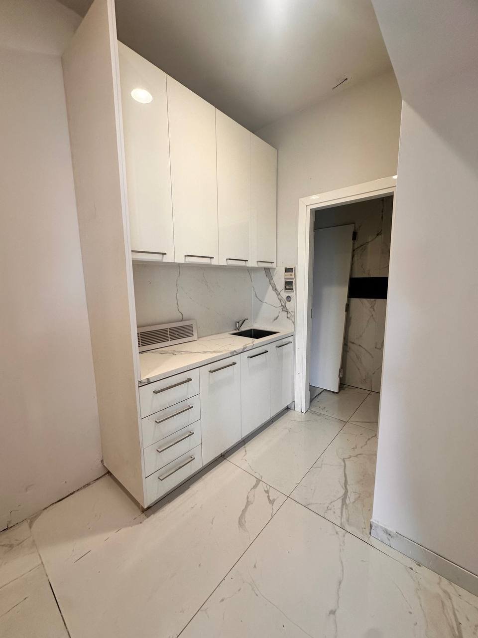 Commercial space for office in Agia Zoni, Limassol photo 8